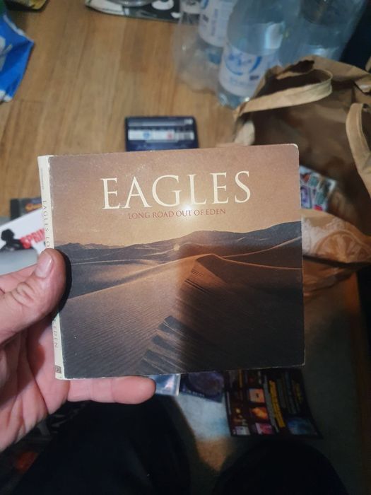 Cd -uri Santana ,Eagles,Bob Dylan ,Jimi Hendrix,Laura Pausini ,Abba