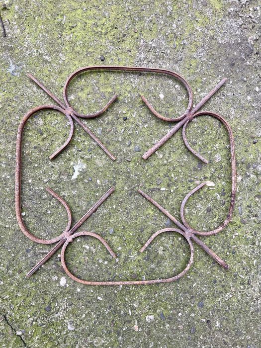 Ornament pemtru gard mertalic .