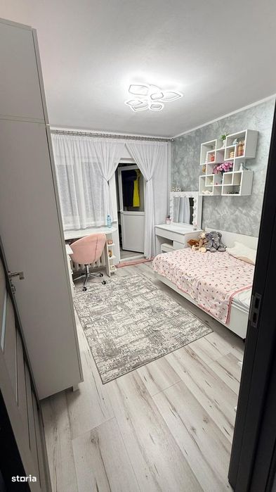 Apartament 4 camere Parcul Curcubeului , etaj 3 , renovat