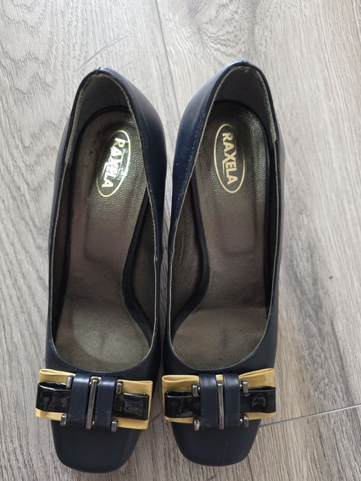 Pantofi Raxela din piele