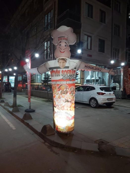 Reclame gonflabile personalizate