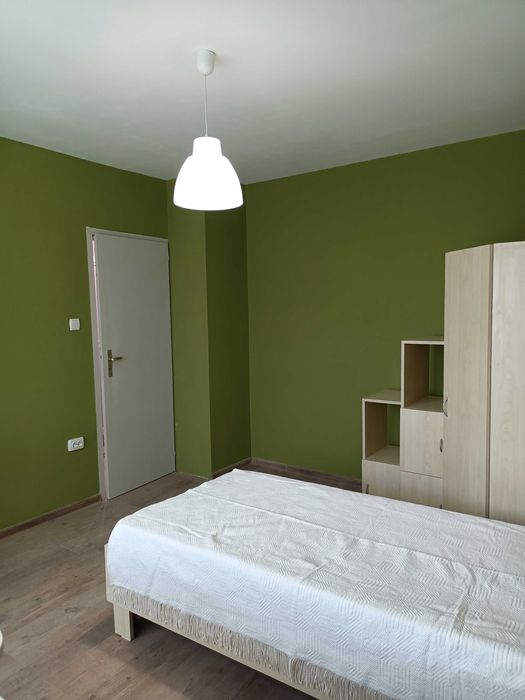 Дава се под наем Тристаен апартамент в Плевен, Мара Денчева - 94 кв.м за 306 € - Снимка #4