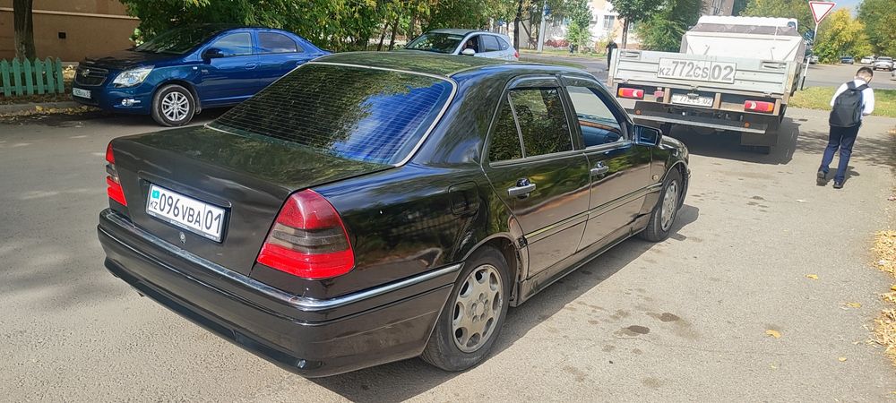 Продам Мерседес w202
