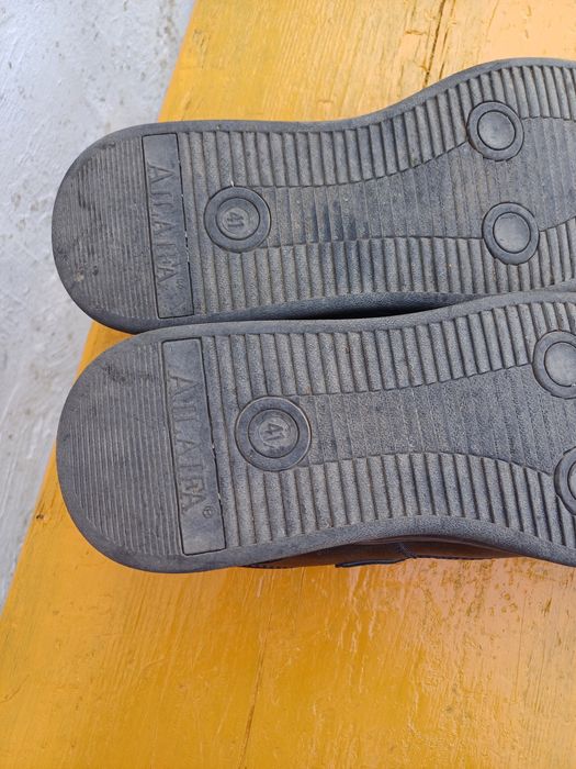 Продам обувь летней