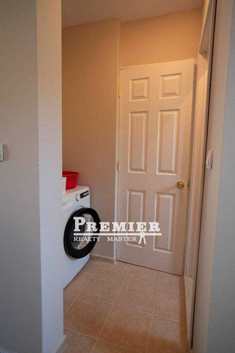 Продава се напълно оборудвана и обзаведена двуетажна къща