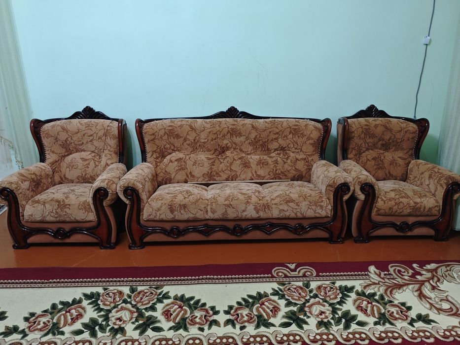 Диван комплект сатылады