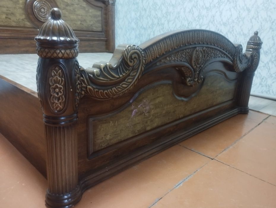 Спальный гарнитур в хорошем состоянии