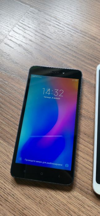 Продам б/у телефоны