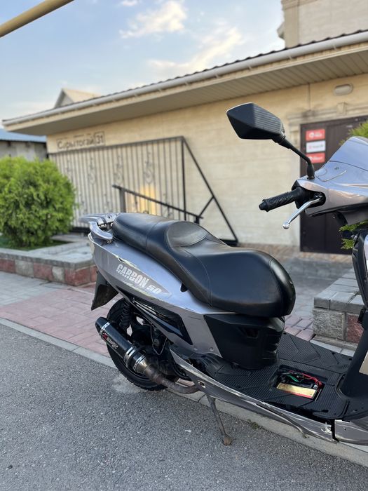 Мопед скутер carbon 50