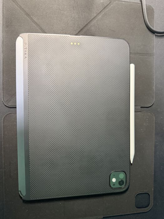 iPad Pro m5 256 black +pitaka