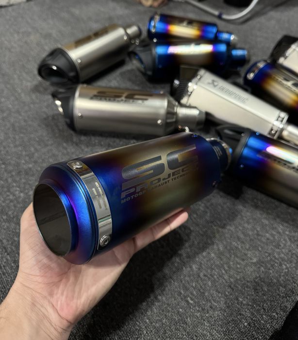 Vând finale/tobe (SC Project, Akrapovic) potrivite moto/atv/enduro etc