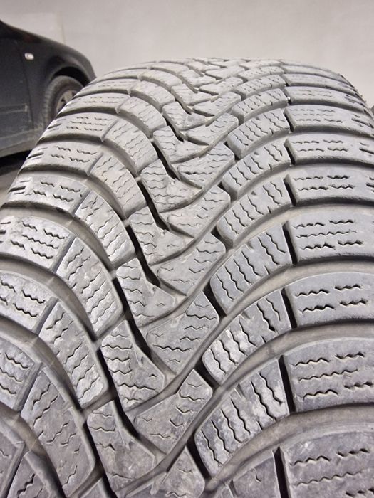 FALKEN EUROWINTER 225/45/19 дот. 2019
225/45 R19