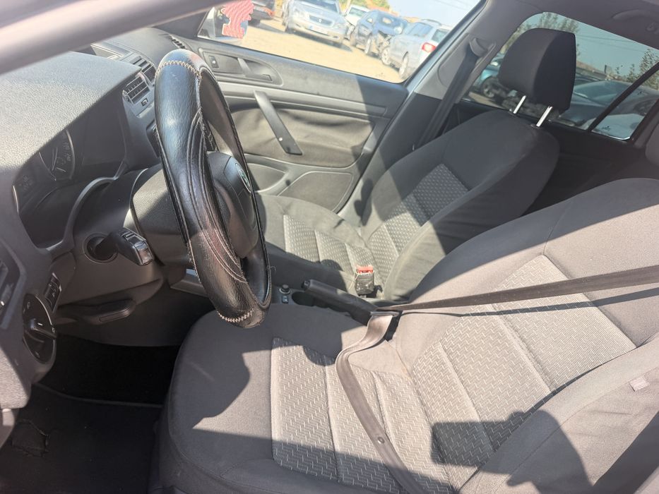 Skoda octavia 1,6 tdi 2012 pret in euro