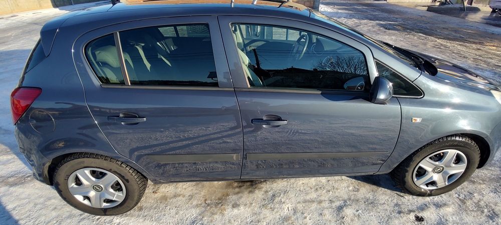 Vând Opel CORSA D