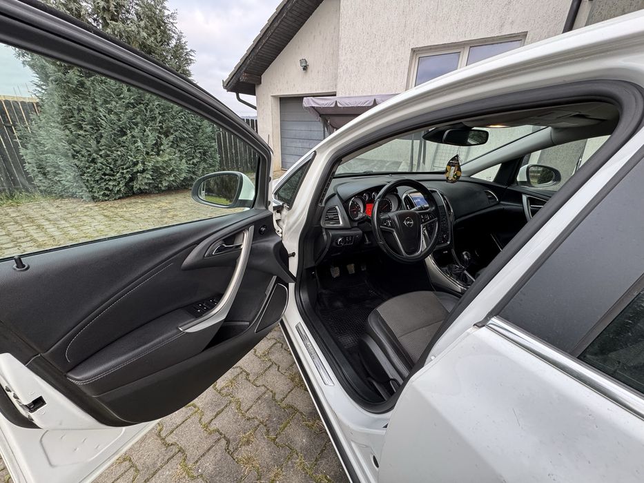 Opel Astra J 1.4 Cosmo Turbo 2012