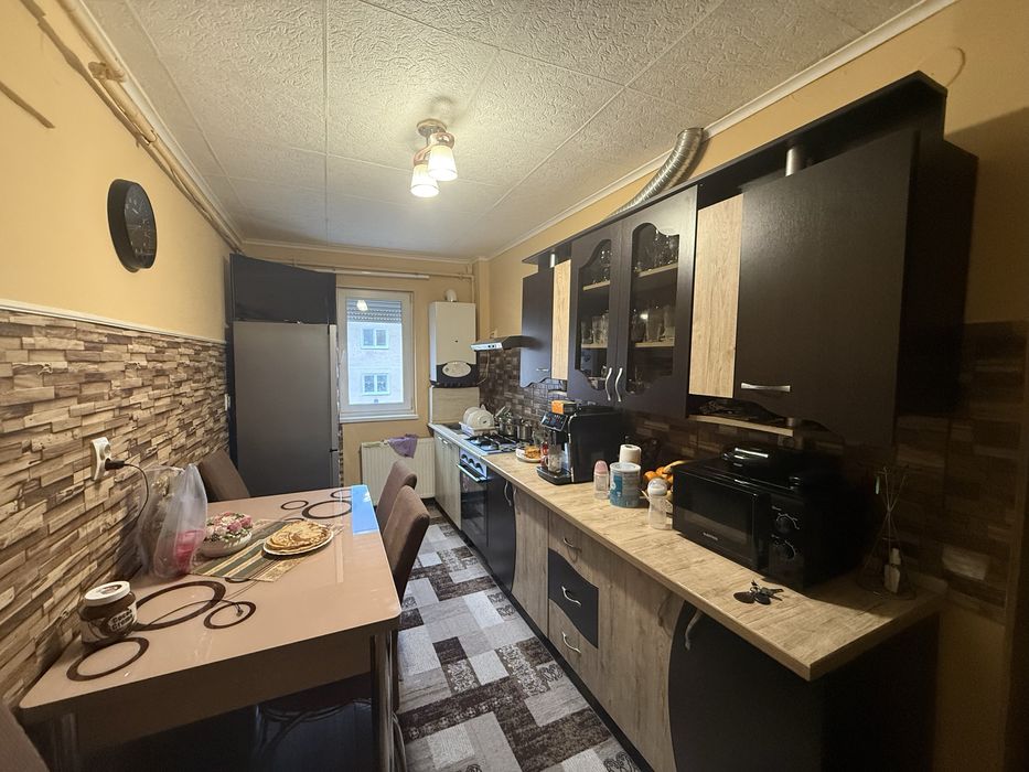 Vând apartament în Medias gura campului! 60000 pretul este nogociabil