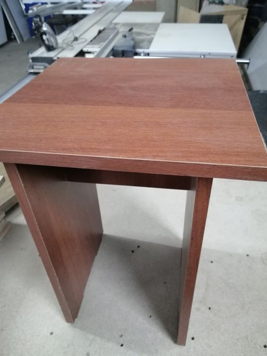 Продам стульчики табуретки