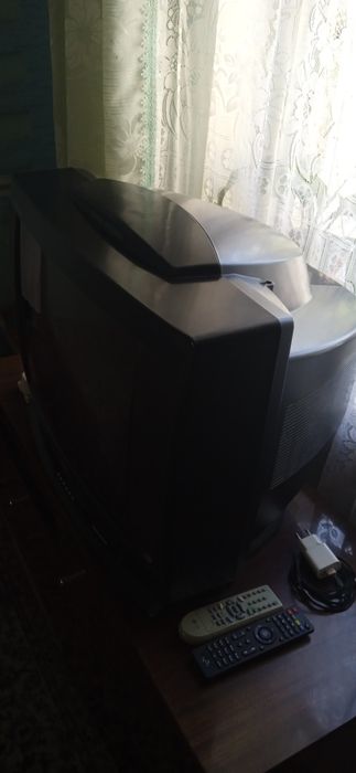 Телевизор LG 52 диагональ