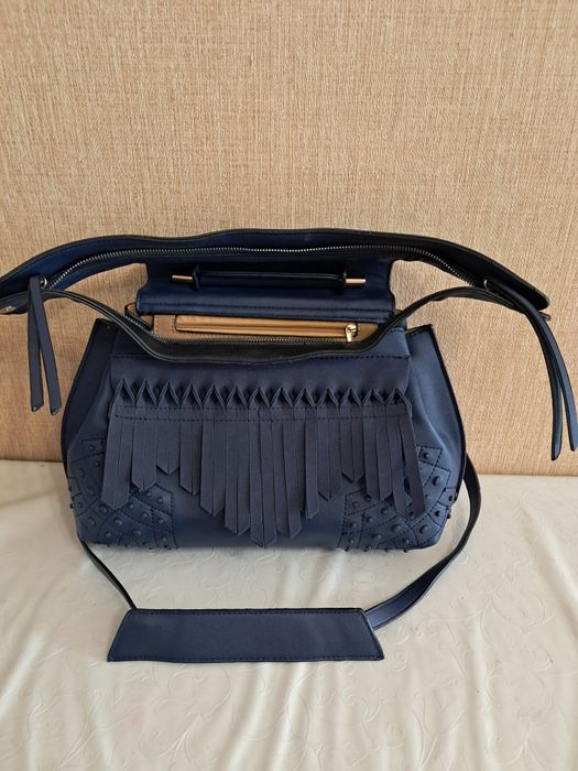 Аксессуары для дополнения образа.