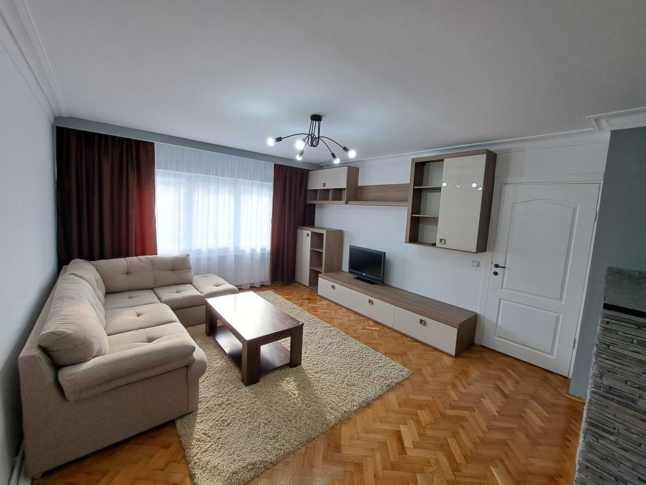 Inchiriez apartament 3 camere , central , zona CAS , 3 minute de McDonalds , str Bilascu Nr 24