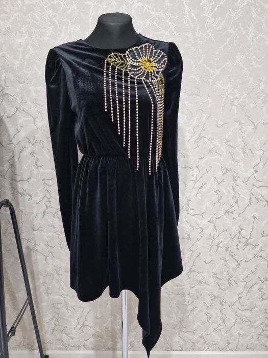 Продам платья б/у