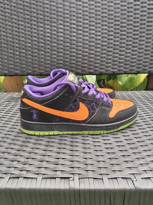 The Nike SB Dunk Low "Night of Mischief