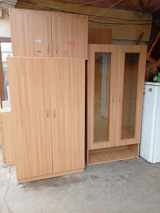 Mobilă de sufragerie șifonier plus dulapuri