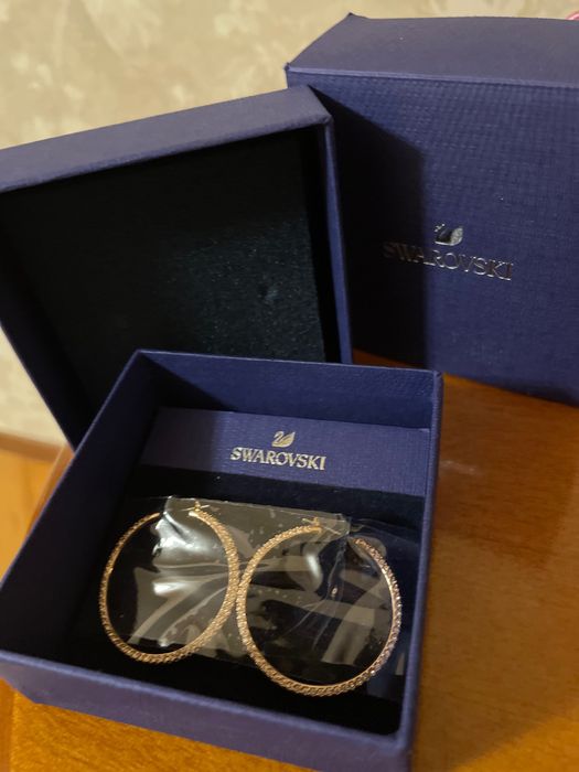 Серьги кольца Swarovski