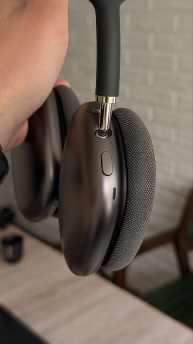 Airpods Max lightning
