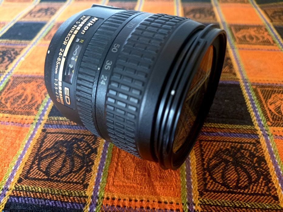 Цифровая зеркальная камера Nikon D200