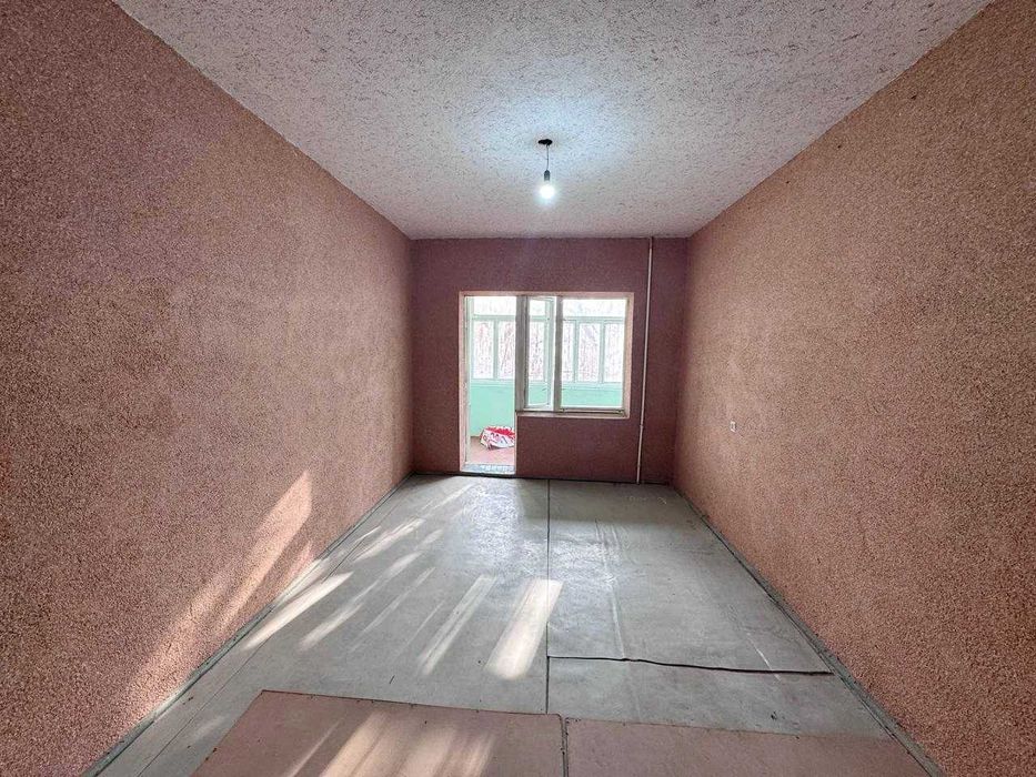 СРОЧНО Продается 3 комнатная 85 м2  Карасу-6 без ремонта 2 этаж