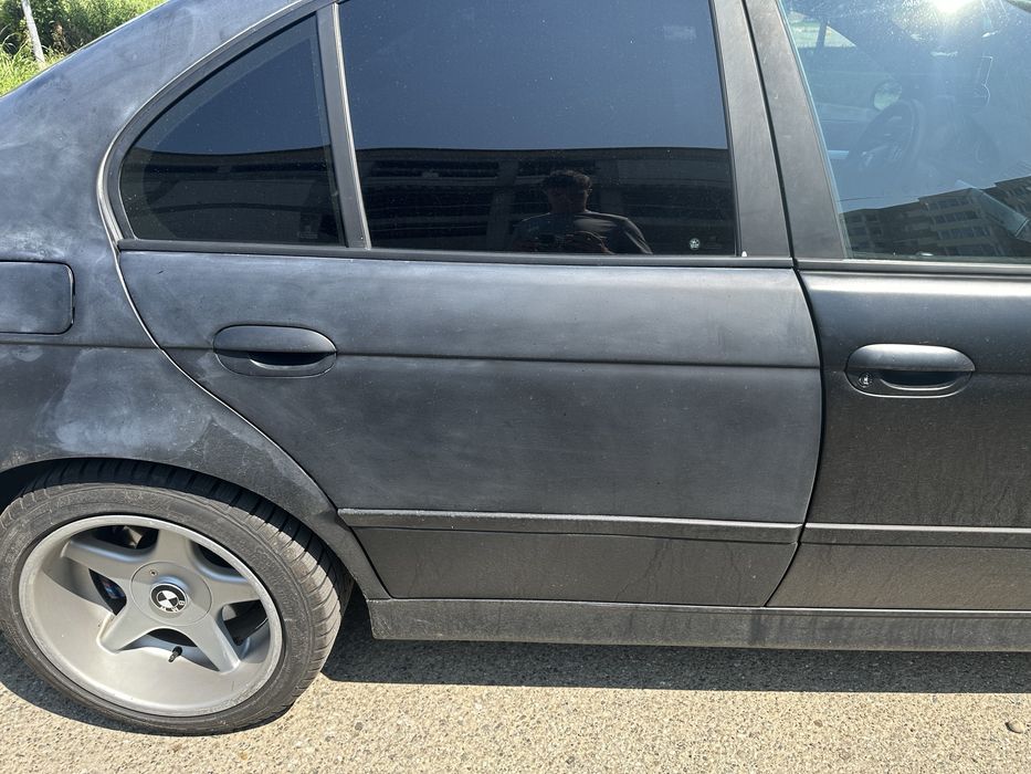 Se vinde BMW E39 520iA