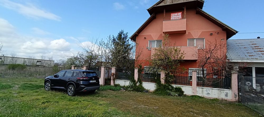 Vând vila Lilieci DN2