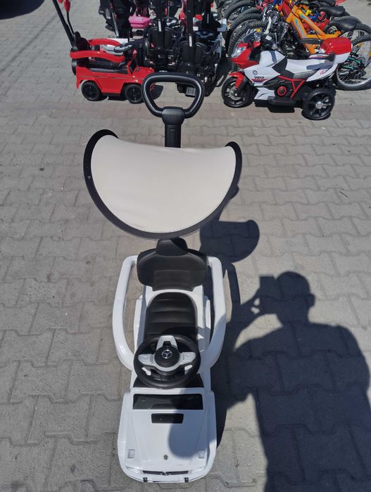 MERCEDES Кола за яздене с дръжка и сенник Mercedes-benz G350d бял