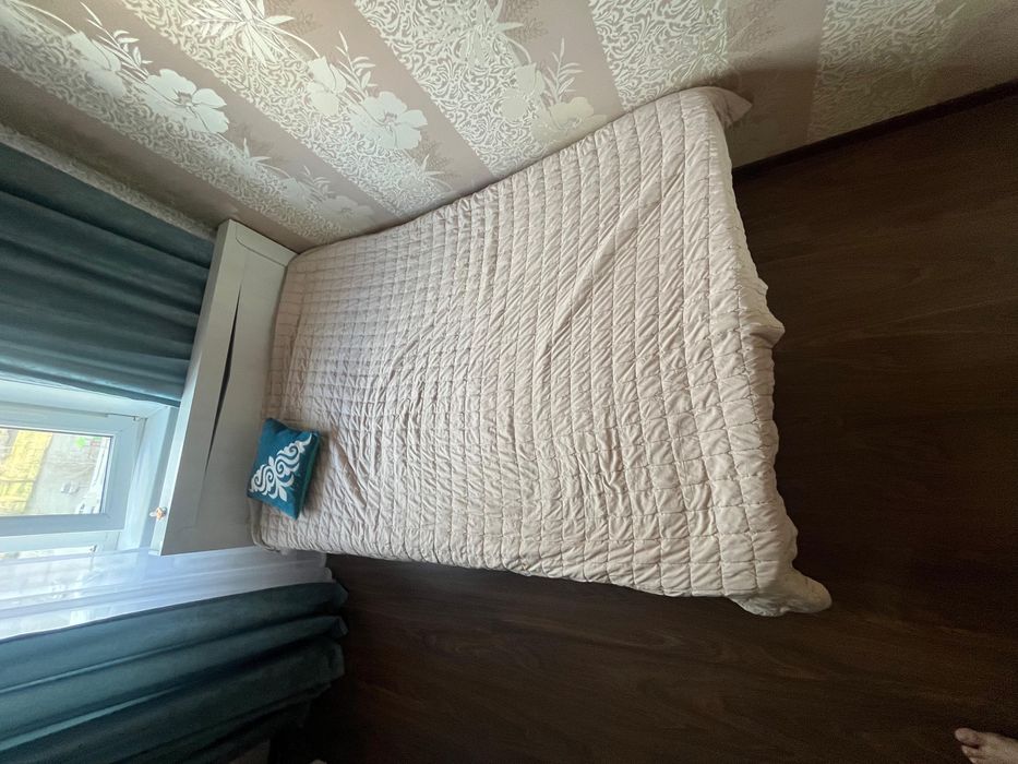 Продам двухспальную кровать