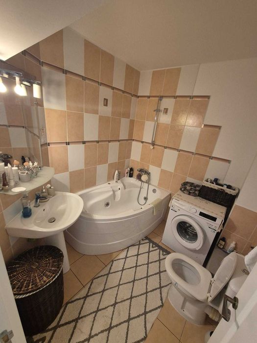 Vand apartament 2 camere
