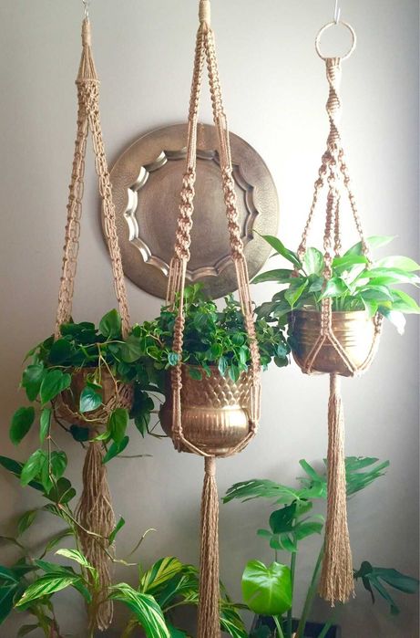 Висящи единични и двойни цветарници