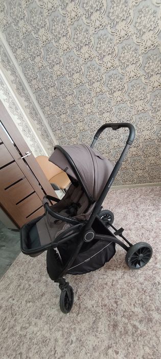Продам коляску 2 в 1
