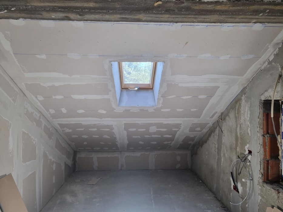 Lucrări de construcții / Fațade/finisaje interioare/exterioare