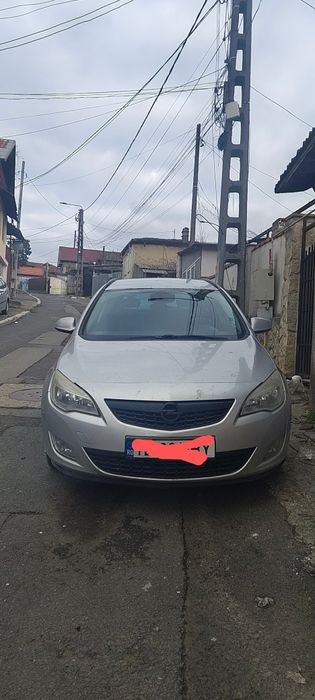 Opel Astra j unic proprietar.