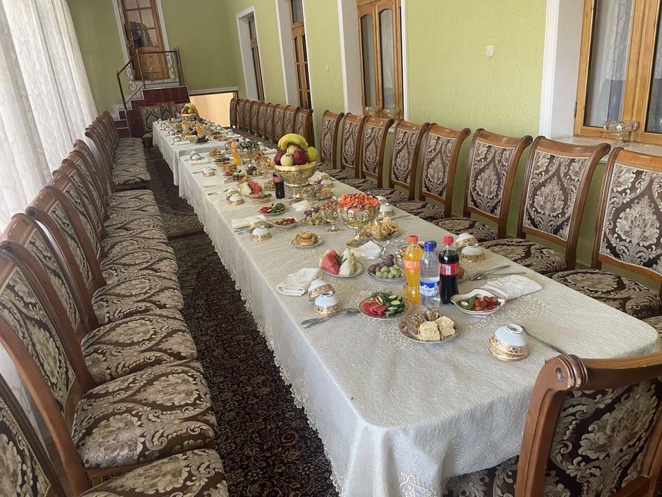 Стол стул  б/у сотилади  донаси 150000 сўмдан