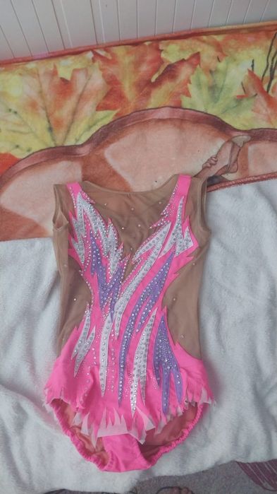 Продам купальники гимнастические