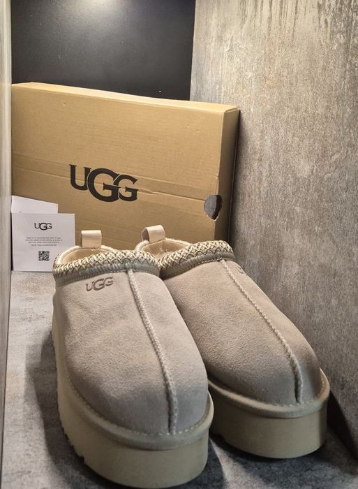 UGG  Tazz - SAND