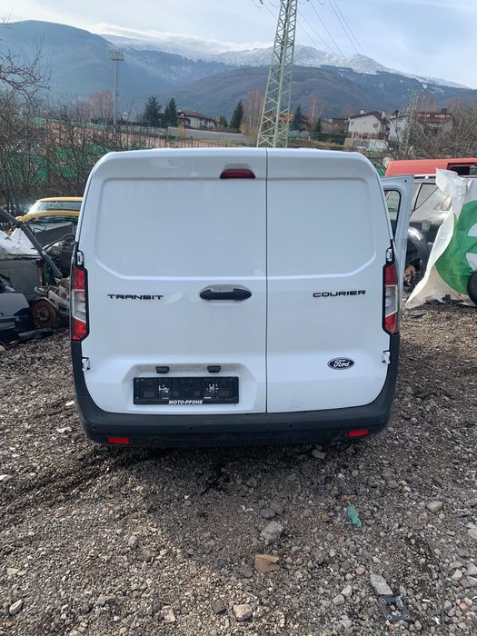 Ford Transit Courier 2024г 1.0ecoboost