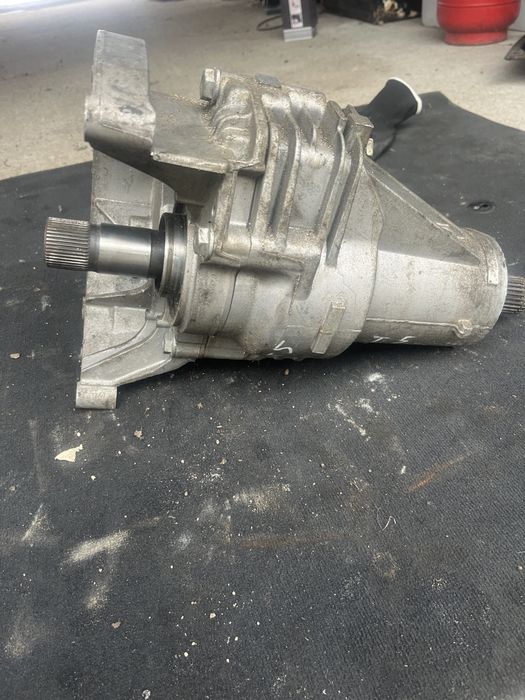 Раздатка за Фолксваген Volkswagen  Т5 2.0д ръчна кутия 2012г