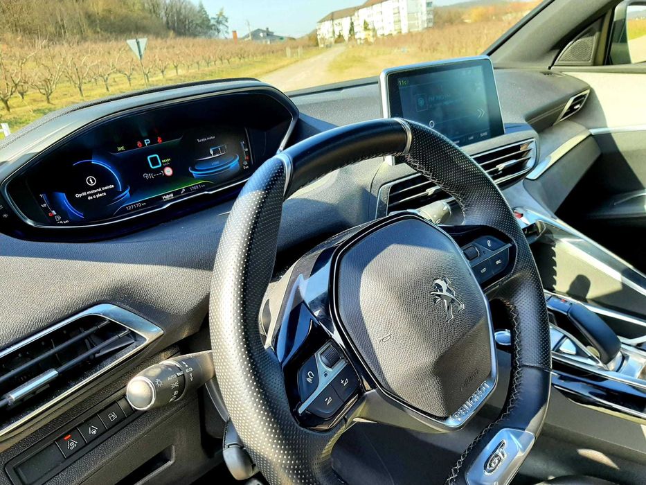 Peugeot 3008. 4X4. 300 Cp. Plug-In Hybrid. Fab 2020