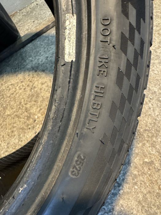 Гуми 265/35/18 ROADX RX Motion