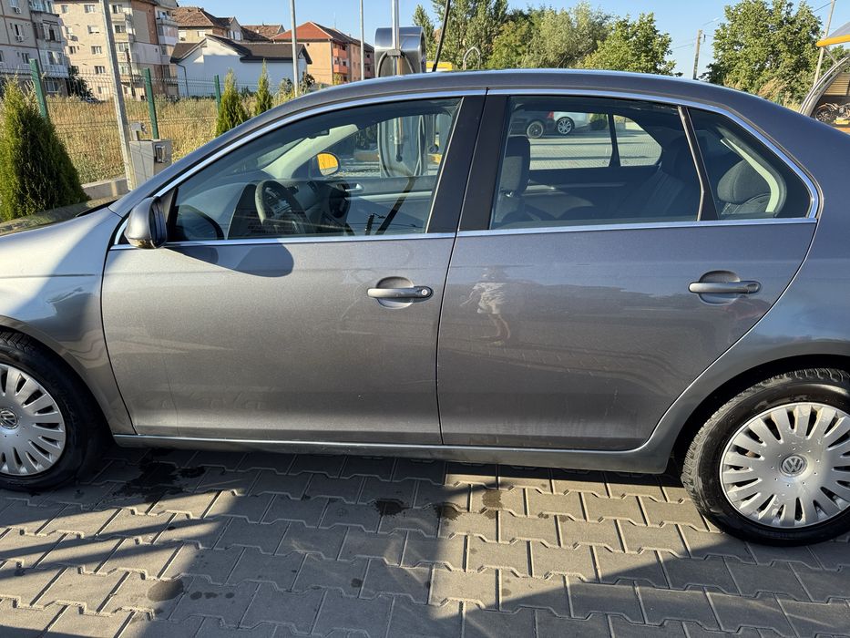 Se vinde Volkswagen Jetta