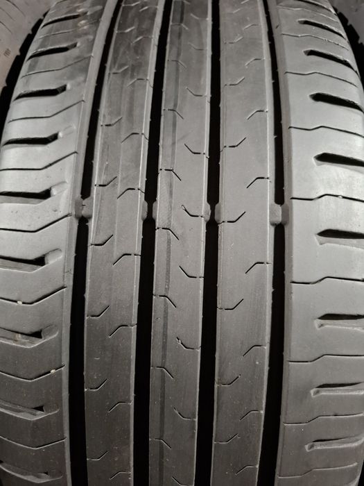 205 55 16 vând 4 anvelope vara Continental