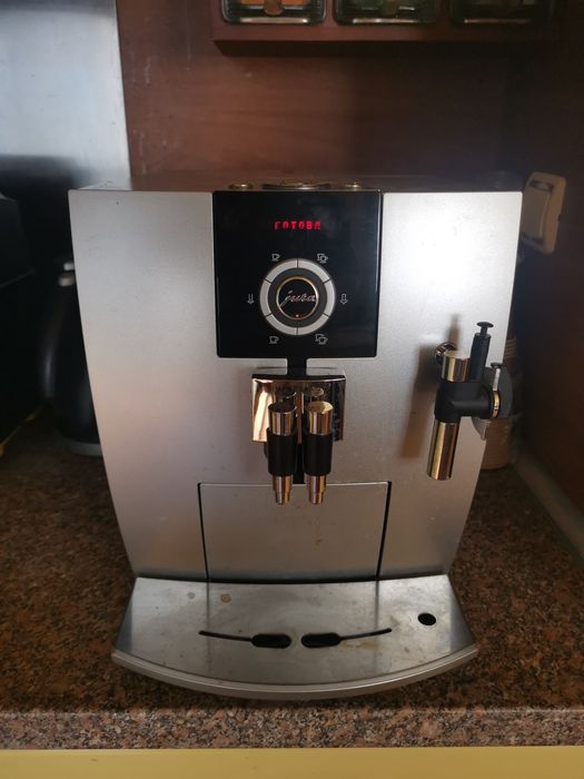 кафемашина Jura J5